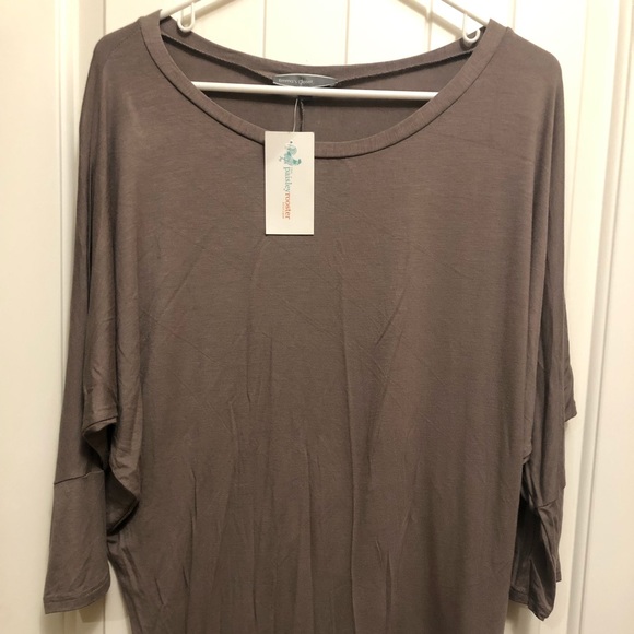 Brown Paisley Rooster Doleman top. - Picture 4 of 8